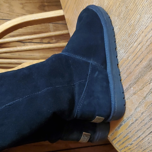 UGG Boots - Picture 6 of 11